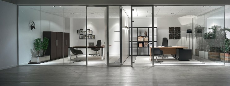 cleanly-laminate-floor-combined-with-glass-wall-partition-also-wooden-home-office-furniture-design